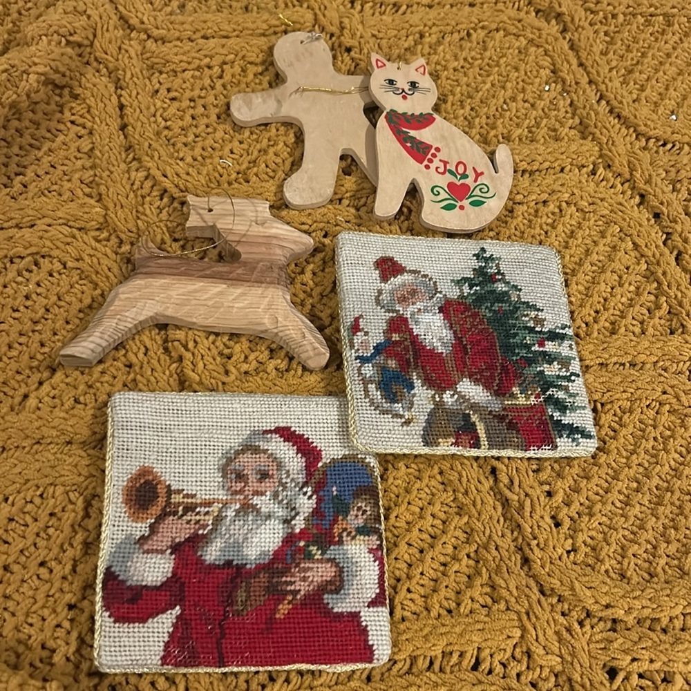 $10 sale Vtg Needlepoint Santa Coasters Christmas 4” Squares plus wooden